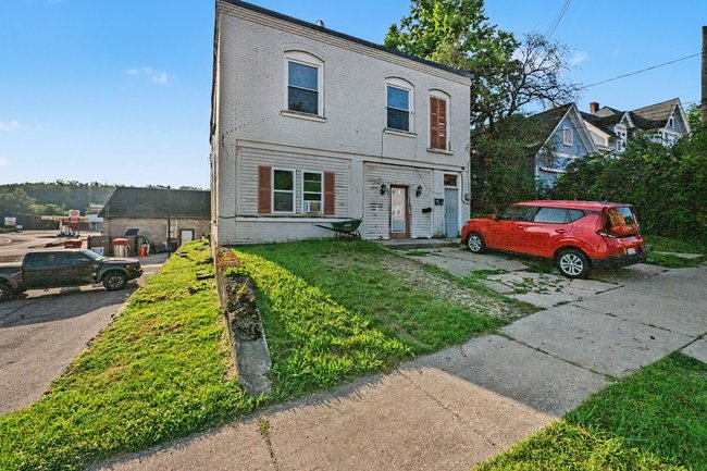 324 Chestnut Street - 1
