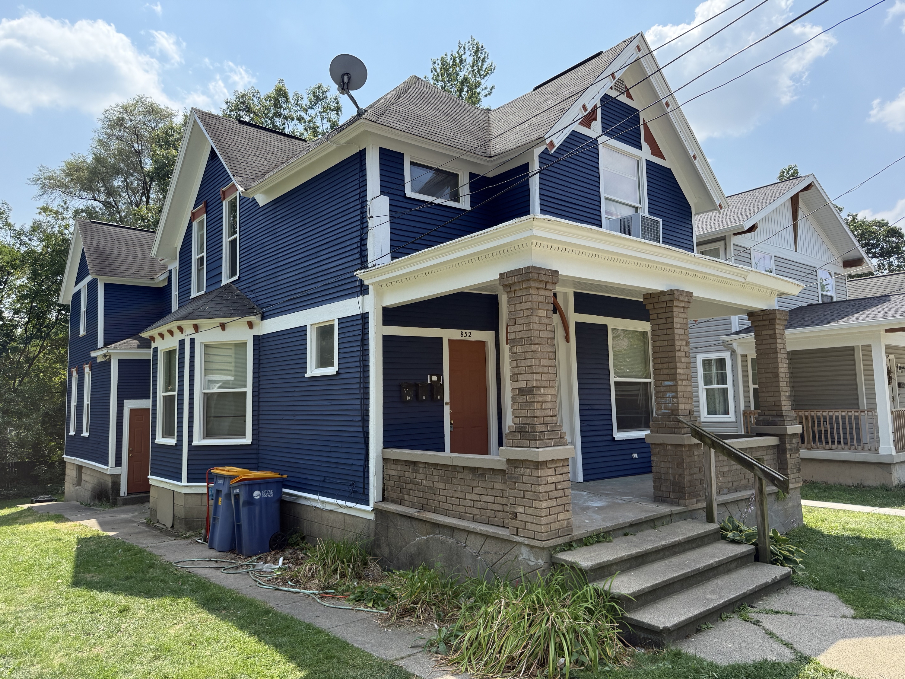 852 Sigsbee St. SE  #1
